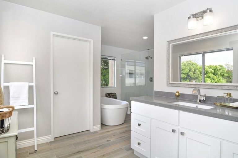 Bathroom Remodeling Ideas: From Small Upgrades to Major Overhauls